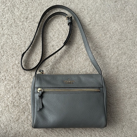 kate spade Handbags - Kate Spade leather crossbody